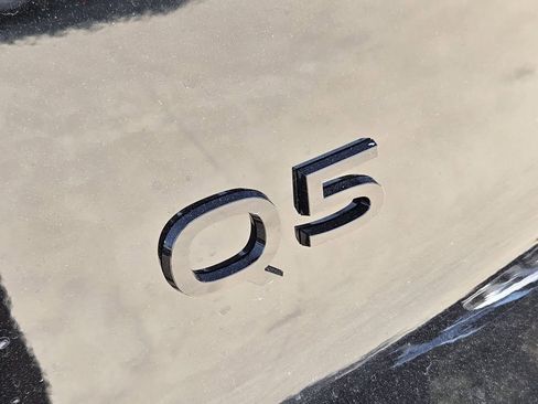 New 2025 Audi Q5 Prestige image 13