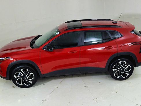 New 2026 Chevrolet Trax RS w/ Sunroof Package image 19