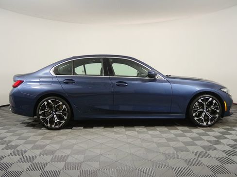 Used 2025 BMW 330i Sedan image 2