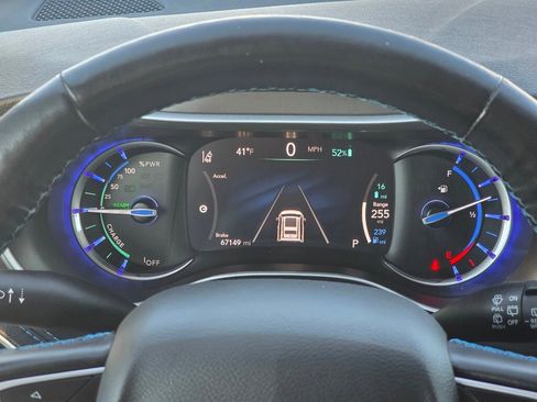 Used 2021 Chrysler Pacifica Touring-L image 22