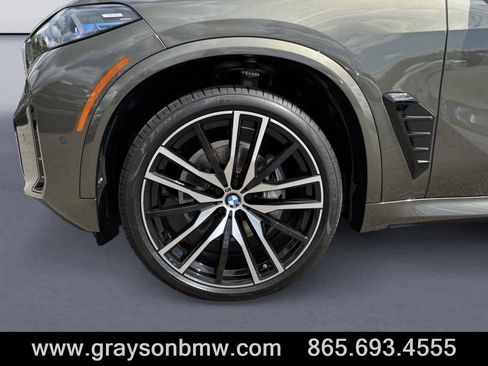 Used 2026 BMW X5 xDrive40i w/ M Sport Package image 9