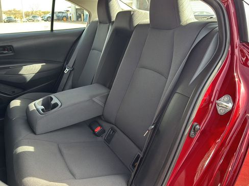 Used 2025 Toyota Corolla LE image 10