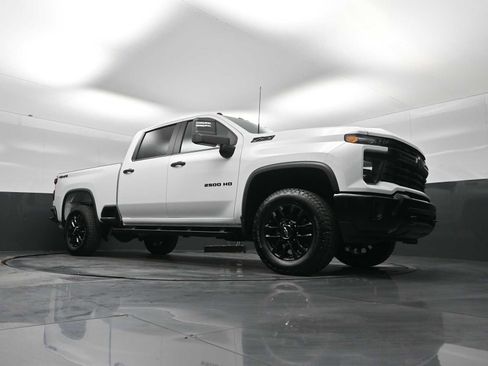 New 2026 Chevrolet Silverado 2500 Custom w/ Custom Value Package image 18