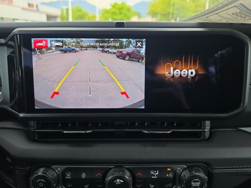New 2026 Jeep Wrangler Unlimited Sahara AWD/4WD image 19