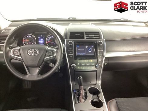 Used 2015 Toyota Camry SE FWD image 23