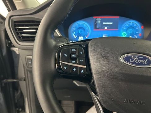 Used 2025 Ford Escape Platinum image 12