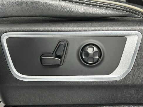 Used 2020 RAM 1500 Laramie image 32