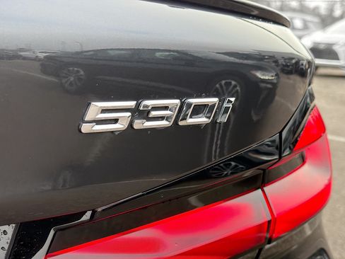 Used 2023 BMW 530i w/ M Sport Package RWD image 11