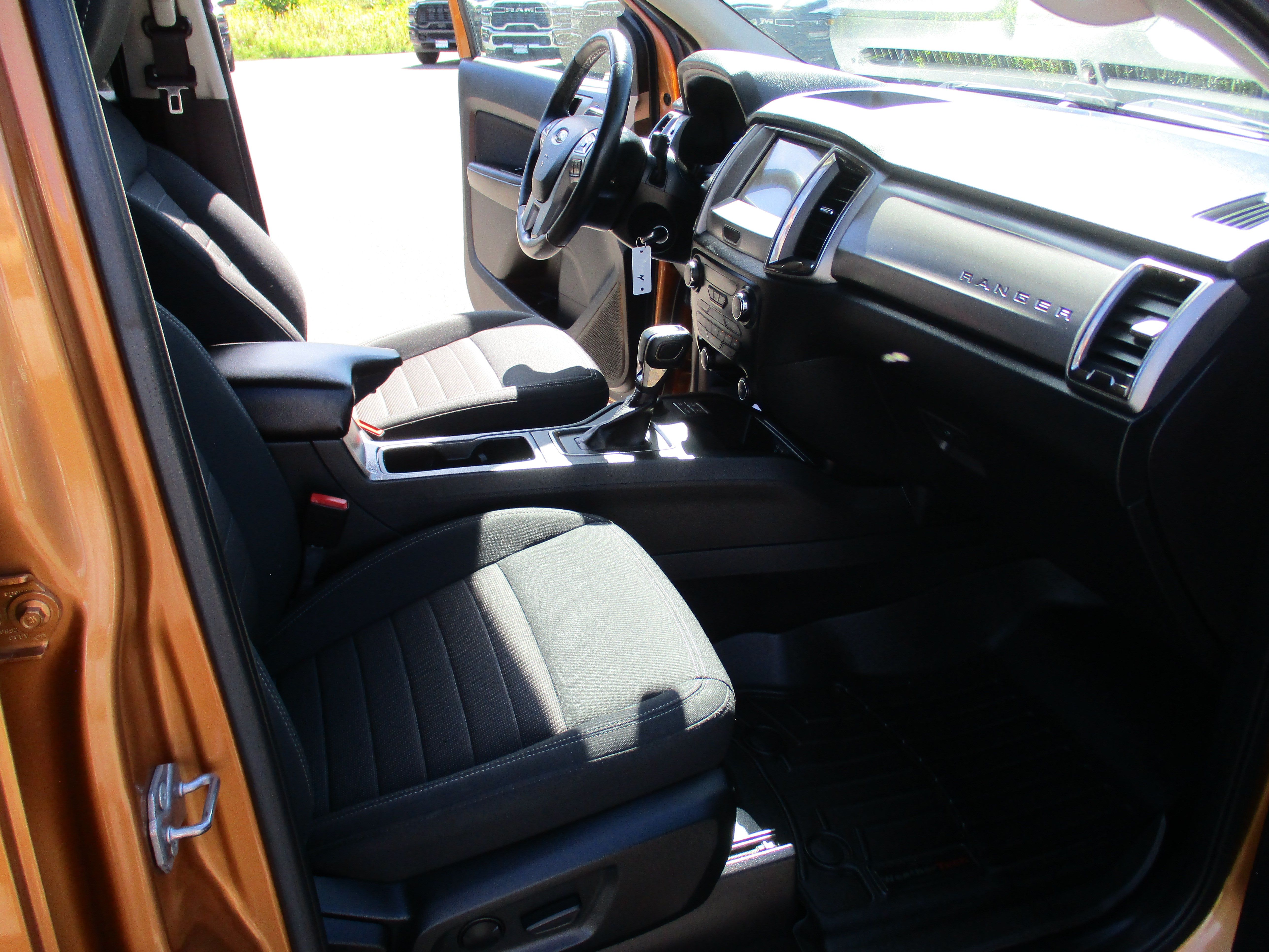 Used 2019 Ford Ranger XLT w/ Equipment Group 302A Luxury AWD/4WD image 15