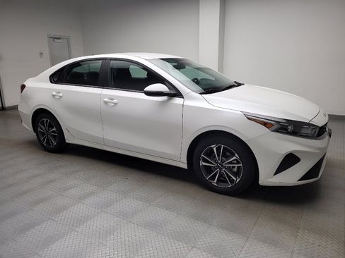 Used 2024 Kia Forte LXS w/ LXS Technology Package FWD image 11