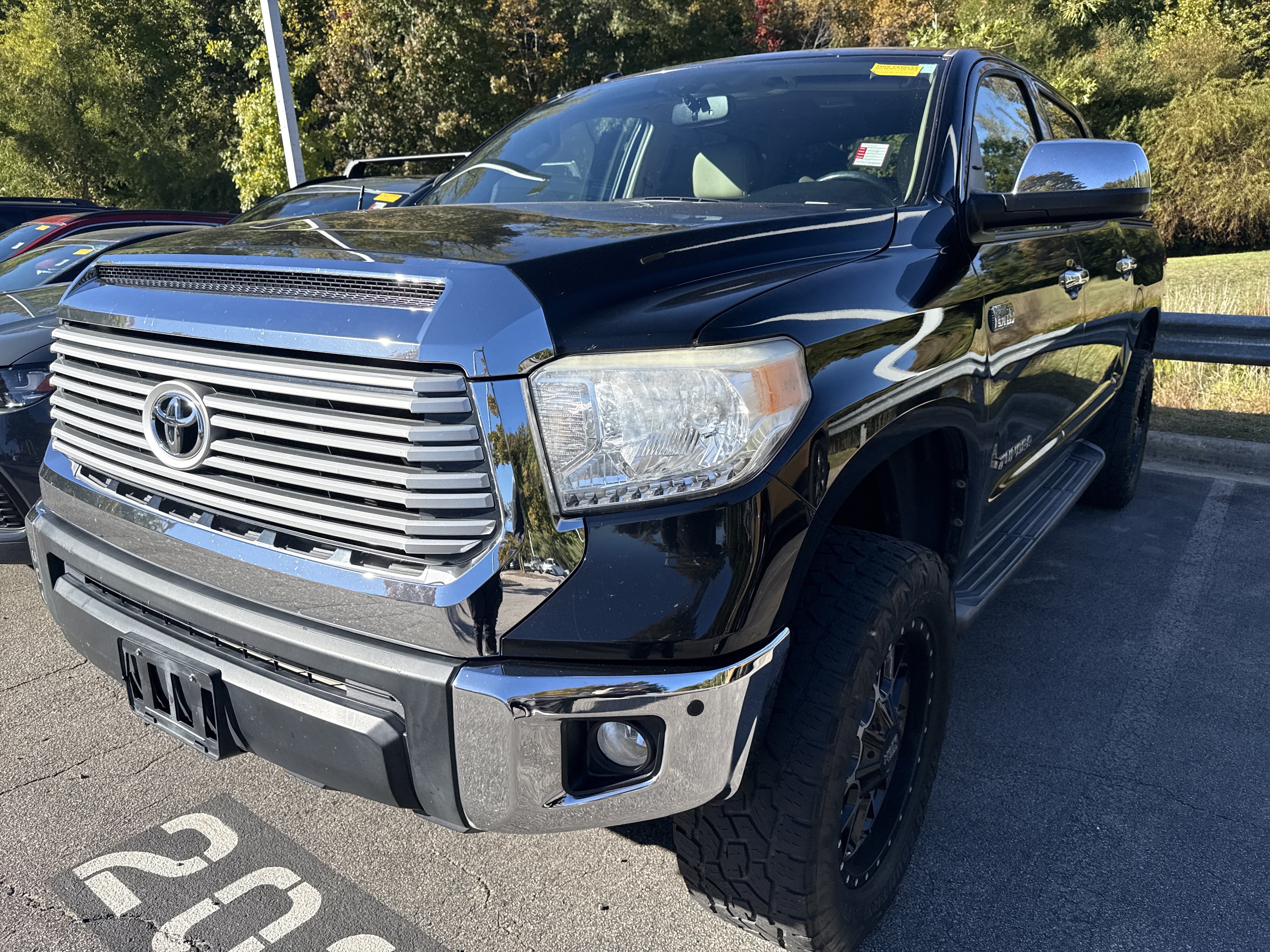 Used 2015 Toyota Tundra Limited w/ Limited Premium Package AWD/4WD image 5