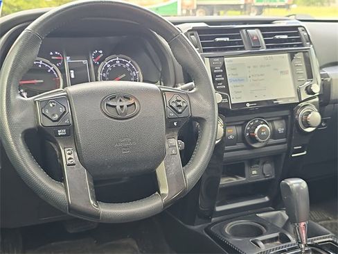 Used 2021 Toyota 4Runner Venture image 14