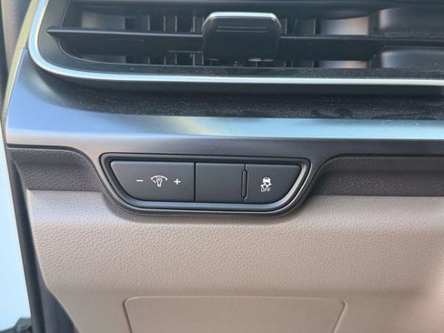 Used 2025 Kia Carnival image 23