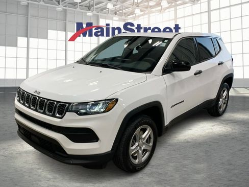 Used 2024 Jeep Compass Sport image 1