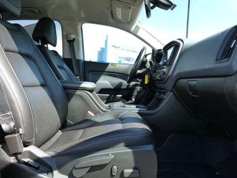 Used 2018 Chevrolet Colorado Z71 w/ Centennial Edition image 13