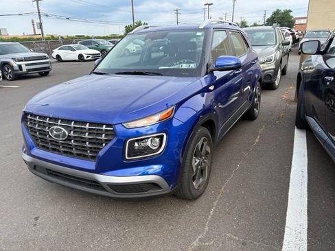 Certified 2023 Hyundai Venue Limited FWD image 5