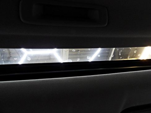 Used 2017 Honda CR-V Touring image 19