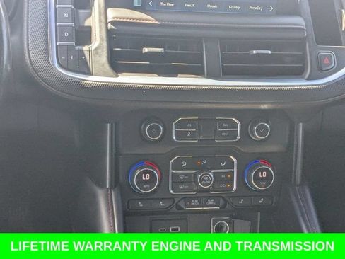 Used 2022 Chevrolet Suburban RST w/ Sport Performance Package RWD image 16