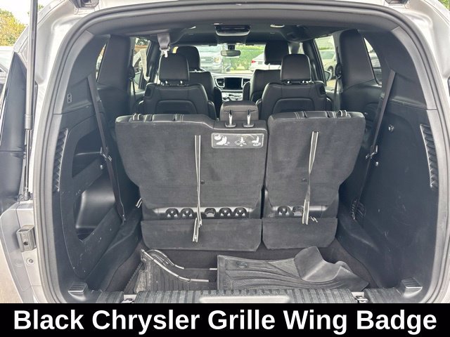 Used 2018 Chrysler Pacifica Touring-L w/ Premium Audio Group FWD image 26