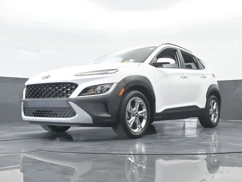 Used 2022 Hyundai Kona SEL w/ Convenience Package image 54