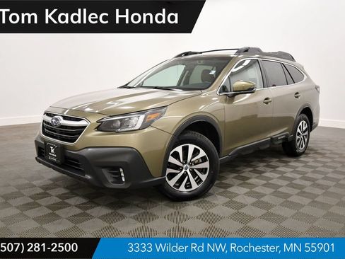 Used 2022 Subaru Outback Premium AWD/4WD image 1