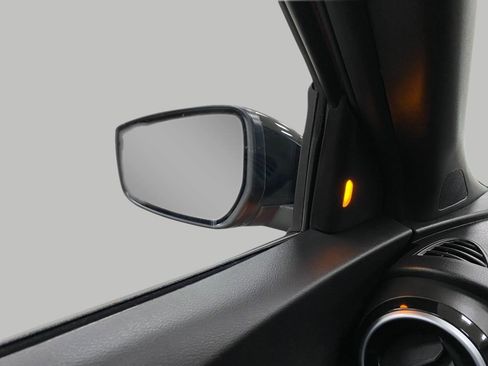 Certified 2024 Nissan Kicks SR w/ SR Premium Package FWD image 18