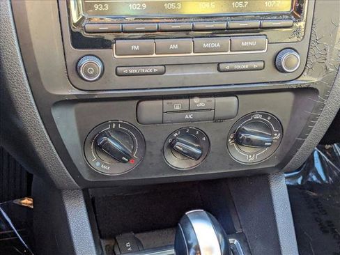 Used 2015 Volkswagen Jetta S image 11