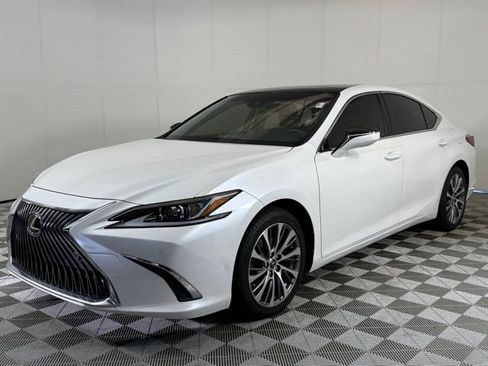 Used 2019 Lexus ES 350 w/ Premium Package FWD image 2