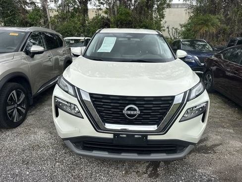 Certified 2023 Nissan Rogue SV FWD image 4