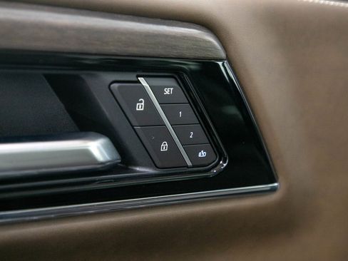 Used 2026 GMC Yukon Denali Ultimate AWD/4WD image 24
