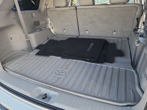 Used 2019 Toyota Highlander Plus AWD/4WD image 31