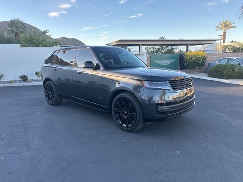 Used 2025 Land Rover Range Rover Long Wheelbase Autobiography image 3