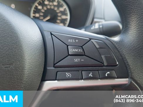 Used 2025 Nissan Altima 2.5 SV FWD image 10