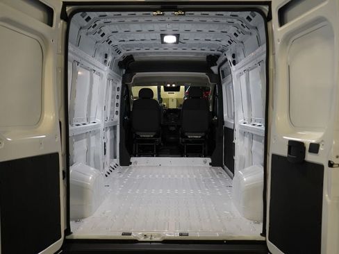 New 2026 RAM ProMaster 2500 w/ Convenience Group FWD image 20