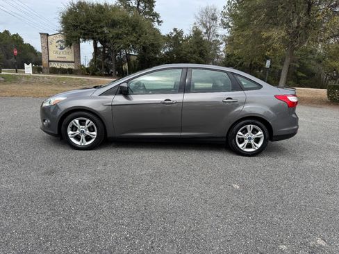 Used 2012 Ford Focus SE image 3
