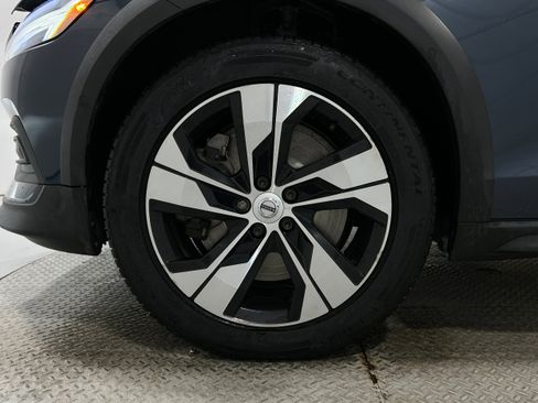 Used 2020 Volvo V60 T5 Cross Country w/ Protection Package Premier AWD/4WD image 38