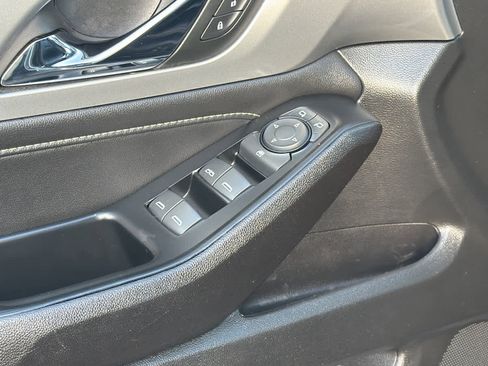 Used 2023 Chevrolet Traverse LT w/ LPO, Floor Liner Package AWD/4WD image 22