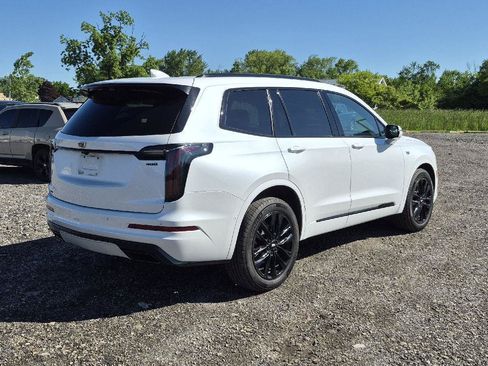 Used 2024 Cadillac XT6 Sport w/ LPO, Onyx Lite Package AWD/4WD image 3