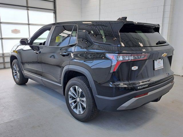 Used 2025 Chevrolet Equinox LT FWD image 7