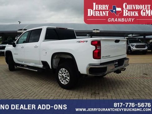 Used 2025 Chevrolet Silverado 2500 LT w/ Convenience Package AWD/4WD image 5