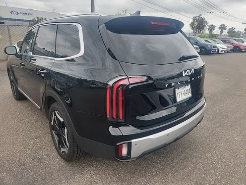 Used 2024 Kia Telluride EX w/ EX Captain's Chair Package FWD image 10