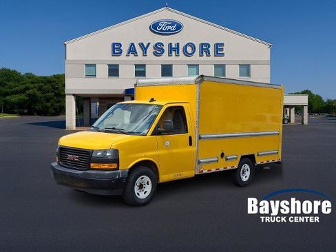 Used 2021 GMC Savana 3500 w/ Power Convenience Package RWD image 1
