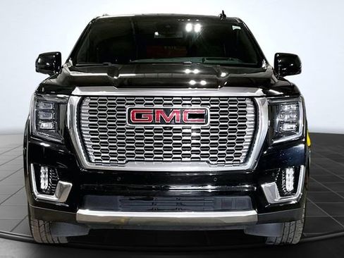 Used 2023 GMC Yukon Denali image 3