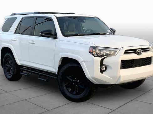 Used 2023 Toyota 4Runner SR5 Premium w/ Moonroof Package RWD image 3