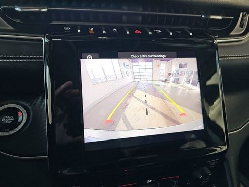 Certified 2023 Jeep Grand Cherokee L Laredo image 21