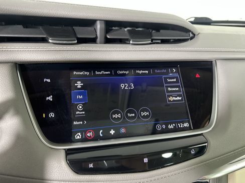 Certified 2021 Cadillac XT5 Premium Luxury AWD/4WD image 16