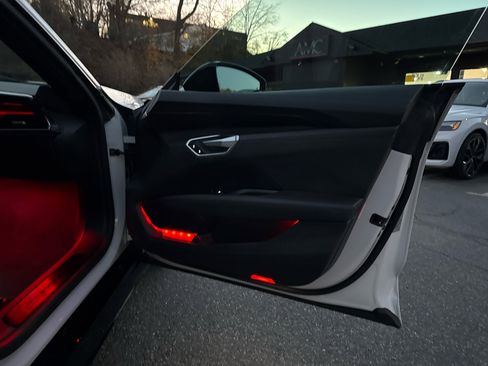 Used 2022 Audi e-tron GT Premium Plus w/ Performance Package image 21