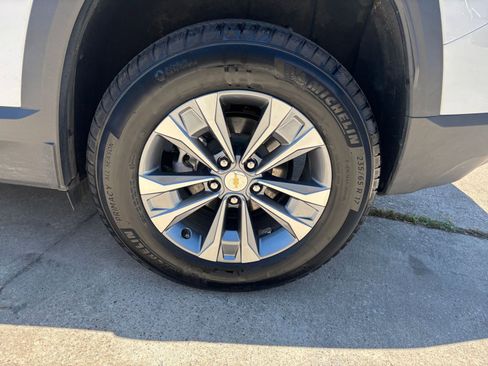 Used 2025 Chevrolet Equinox LT AWD/4WD image 30