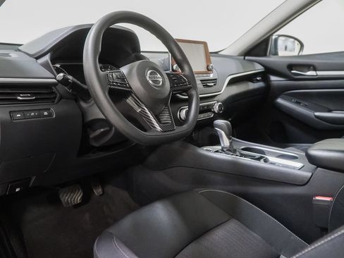Used 2022 Nissan Altima 2.5 SV AWD/4WD image 17