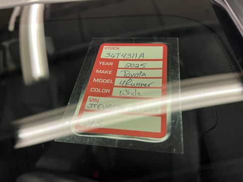 Used 2025 Toyota 4Runner TRD Off-Road Premium image 37